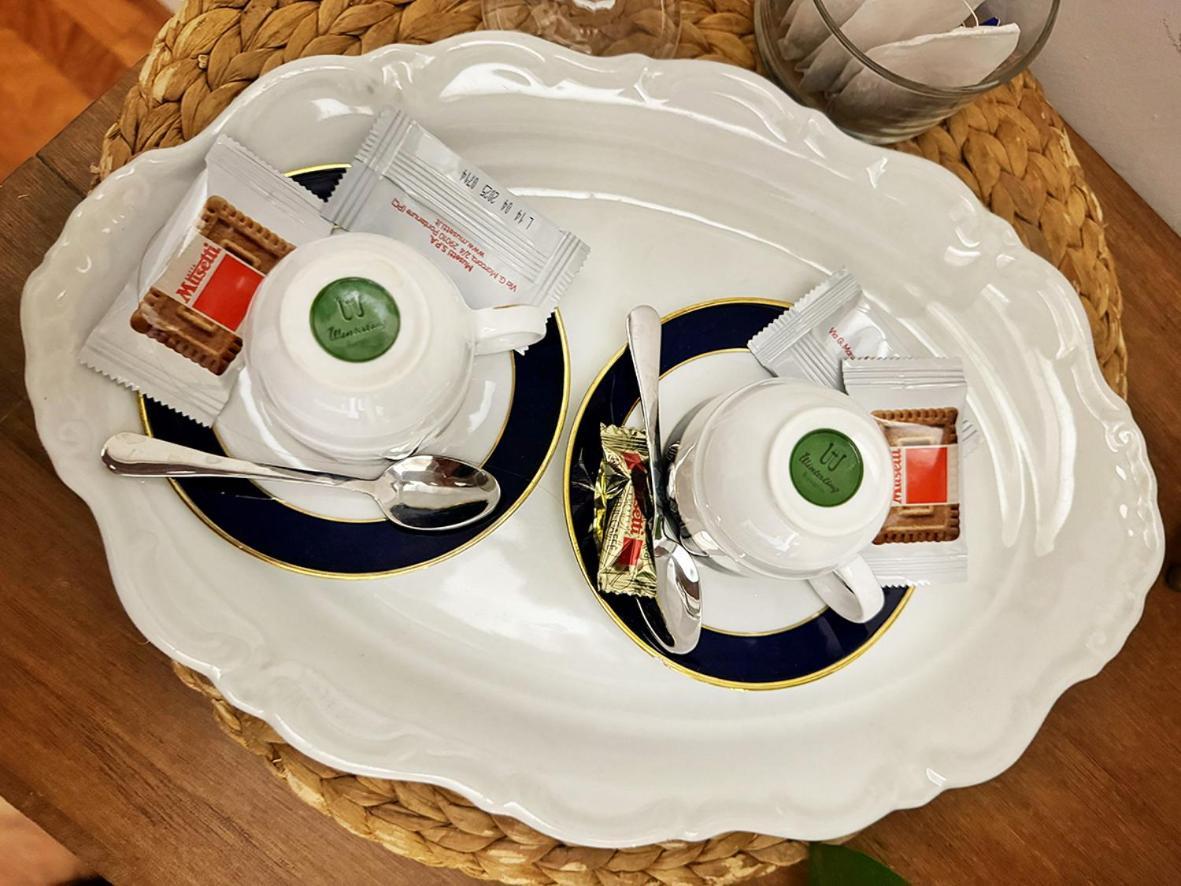Flat In Milan - Navigliアパートメント エクステリア 写真